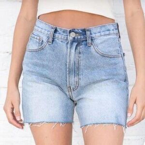 BRANDY MELVILLE MOM SHORTS